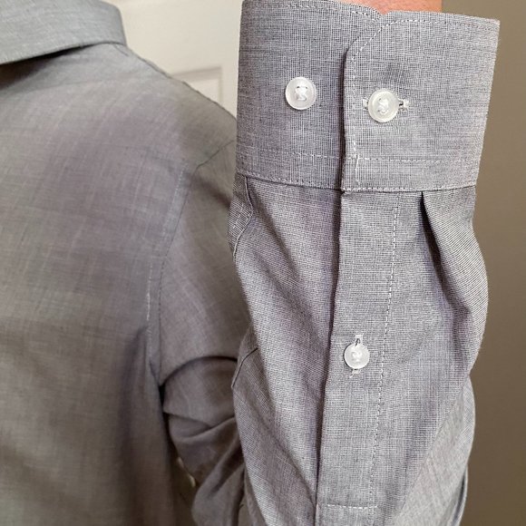 H&M EASY IRON SHIRT - Picture 2 of 2